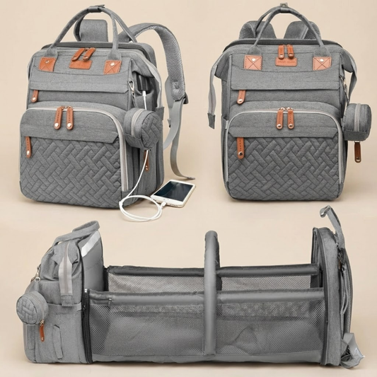 תיק עם מעמד החתלה מובנה